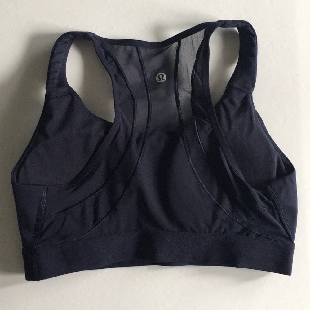 Lululemon midnight navy sports bra, size 6